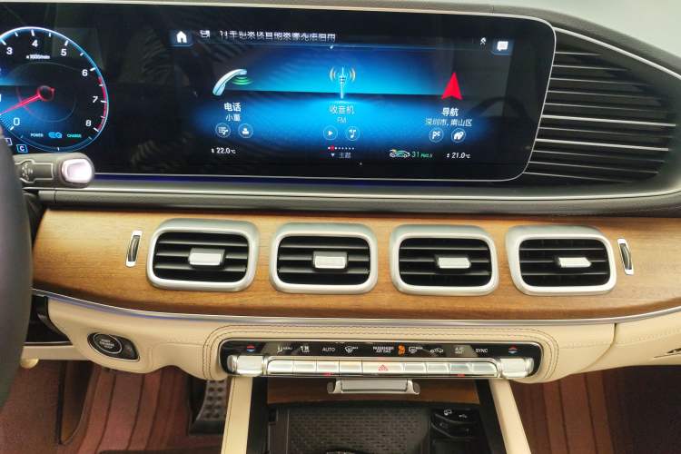 Used Mercedes-Benz GLS 2021 Facelift GLS 450 4MATIC Luxury Edition Audio And AC Panel