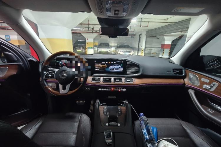 Used Mercedes-Benz GLS 2021 Facelift GLS 450 4MATIC Luxury Edition Center Console