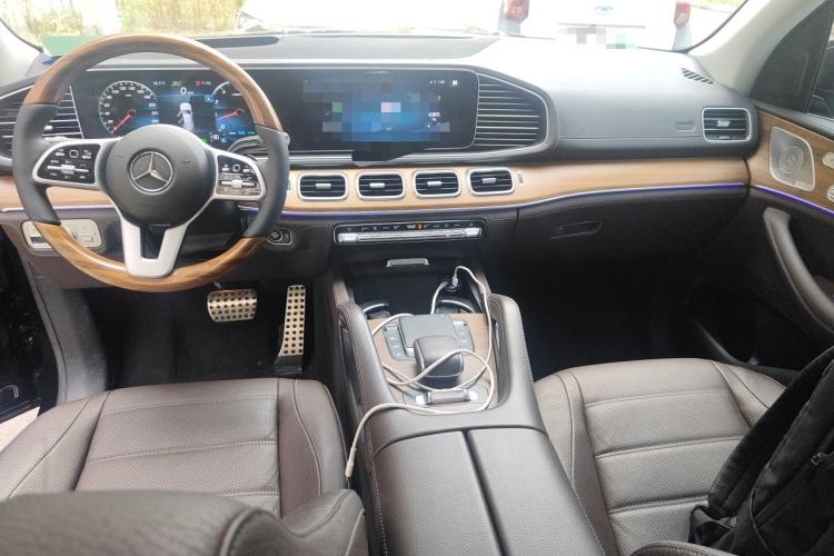 Used Mercedes-Benz GLS 2021 GLS 450 4MATIC Luxury Model Center Console