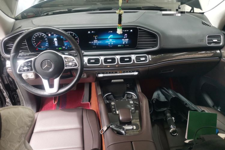Used Mercedes-Benz GLS  Center Console