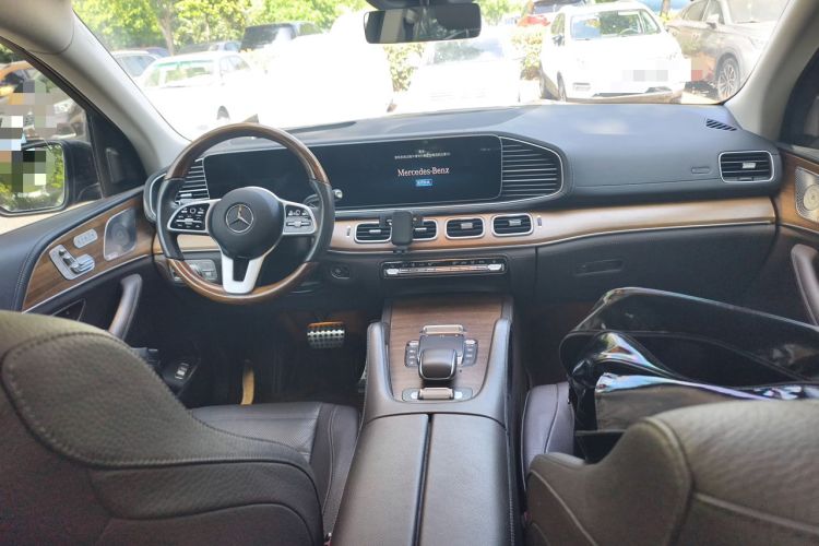 Used Mercedes-Benz GLS 2021 GLS 450 4MATIC Luxury Model Center Console