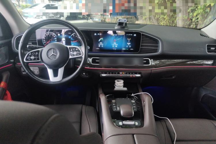 Used Mercedes-Benz GLS 2021 GLS 450 4MATIC Stylish Model Center Console