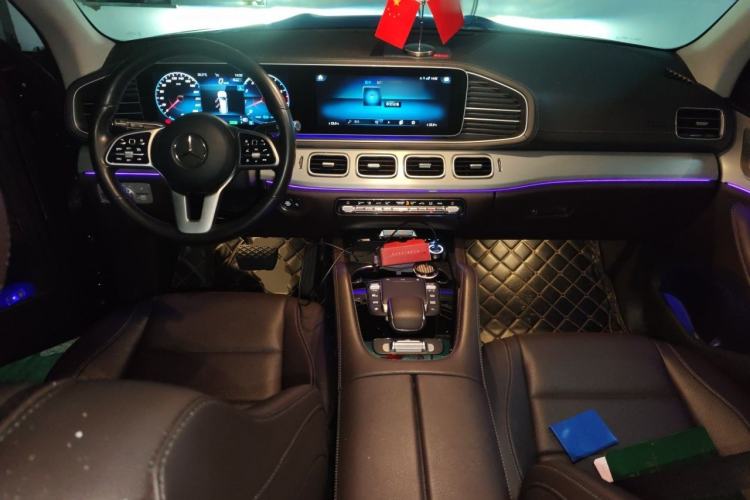 Used Mercedes-Benz GLS 2021 GLS 400 4MATIC Center Console