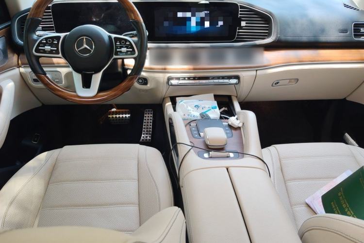 Used Mercedes-Benz GLS 2021 Facelift GLS 450 4MATIC Luxury Edition Center Console