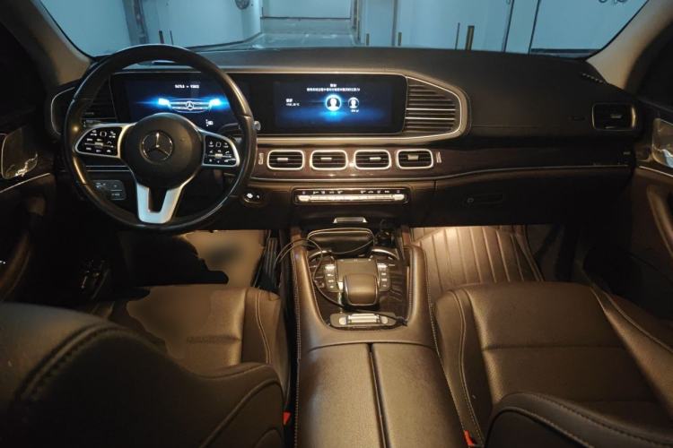 Used Mercedes-Benz GLS 2021 Refresh GLS 450 4MATIC Fashion Edition Center Console