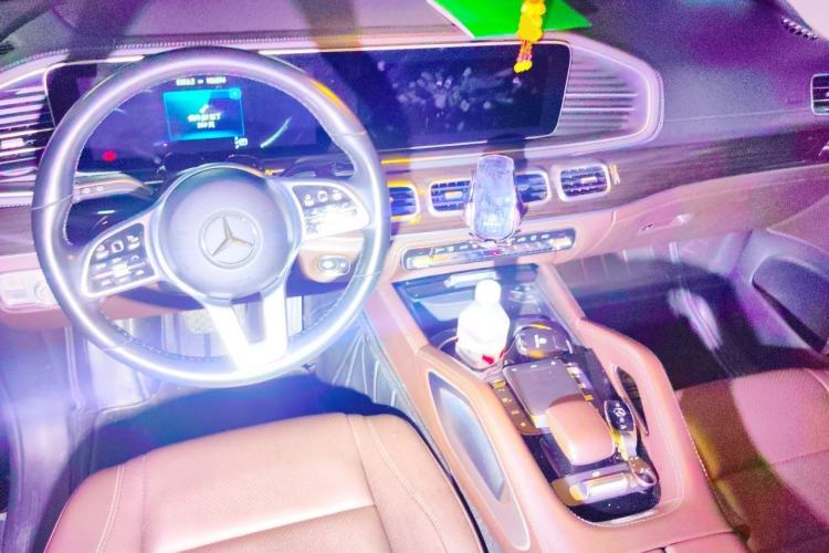Used Mercedes-Benz GLS 2021 Refresh GLS 450 4MATIC Fashion Edition Center Console