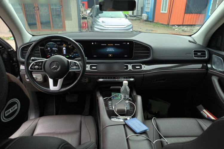 Used Mercedes-Benz GLS 2021 GLS 450 4MATIC Stylish Model Center Console
