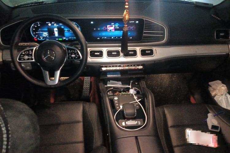 Used Mercedes-Benz GLS  Center Console