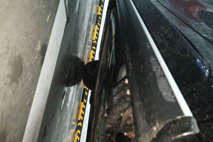 Used Mercedes-Benz GLS  Chassis Rear Left