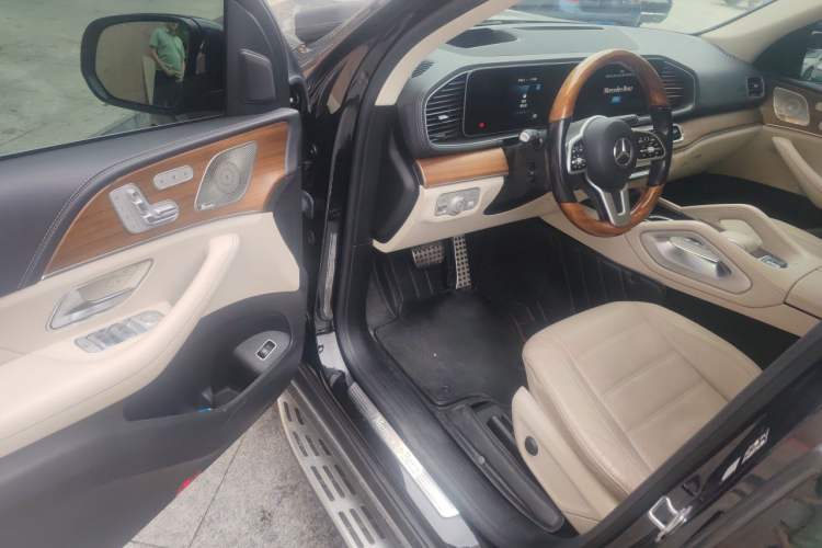 Used Mercedes-Benz GLS 2021 Facelift GLS 450 4MATIC Luxury Edition Driver Seat