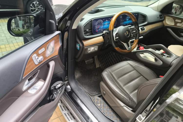 Used Mercedes-Benz GLS 2021 Facelift GLS 450 4MATIC Luxury Edition Driver Seat