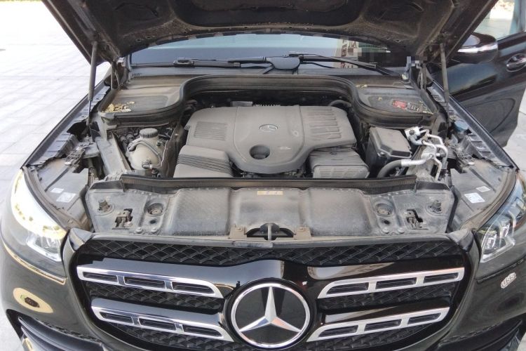 Used Mercedes-Benz GLS  Engine Bay