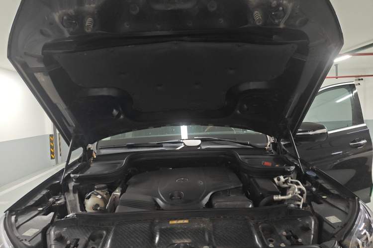 Used Mercedes-Benz GLS 2021 Facelift GLS 450 4MATIC Luxury Edition Engine Bay