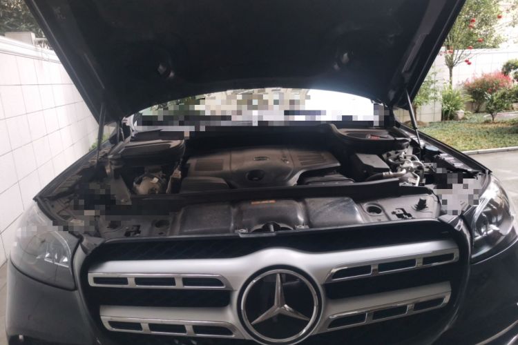 Used Mercedes-Benz GLS  Engine Bay