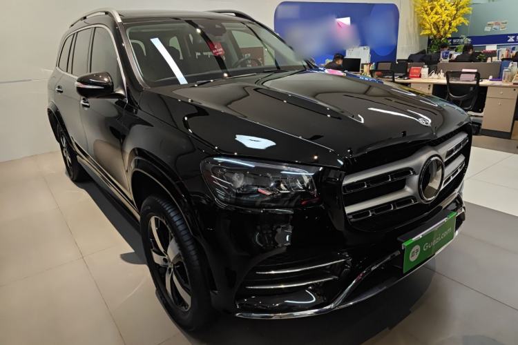 Used Mercedes-Benz GLS 2021 GLS 450 4MATIC Stylish Model Front Right 45 Deg