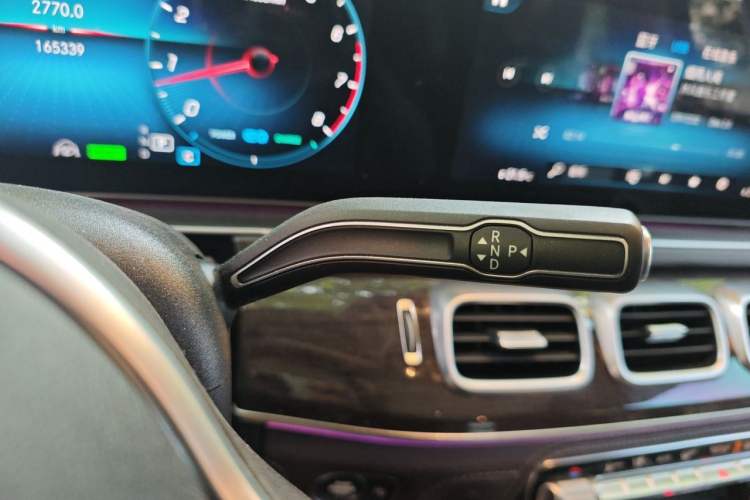 Used Mercedes-Benz GLS 2021 GLS 450 4MATIC Stylish Model Gear Lever