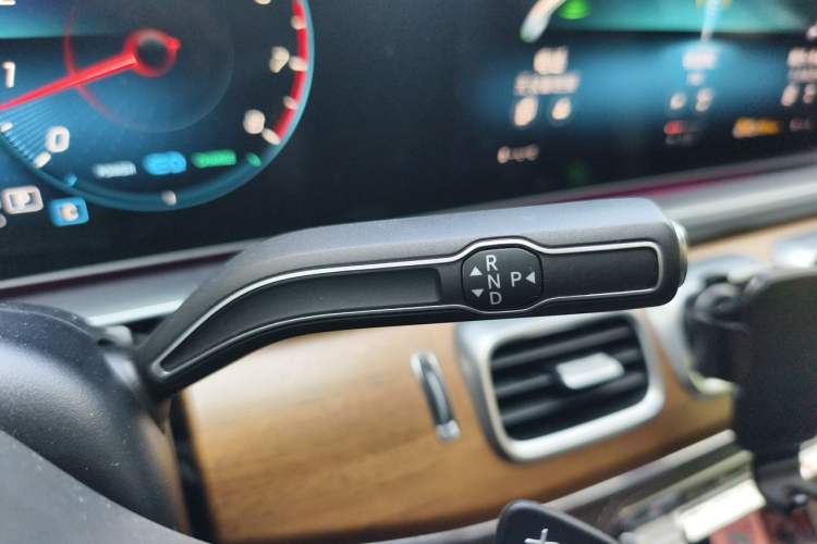 Used Mercedes-Benz GLS 2021 GLS 450 4MATIC Luxury Model Gear Lever