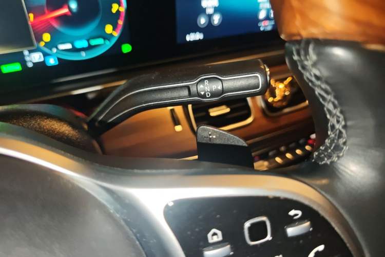Used Mercedes-Benz GLS 2021 GLS 450 4MATIC Luxury Model Gear Lever