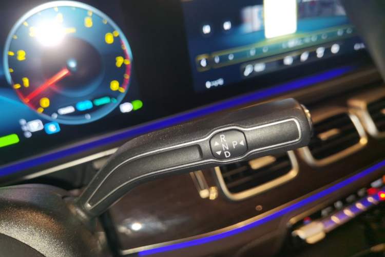 Used Mercedes-Benz GLS 2021 Refresh GLS 450 4MATIC Fashion Edition Gear Lever