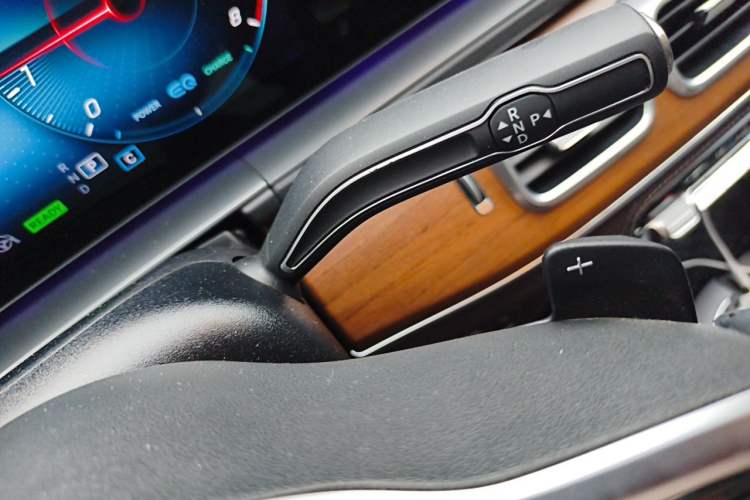 Used Mercedes-Benz GLS 2021 Facelift GLS 450 4MATIC Luxury Edition Gear Lever