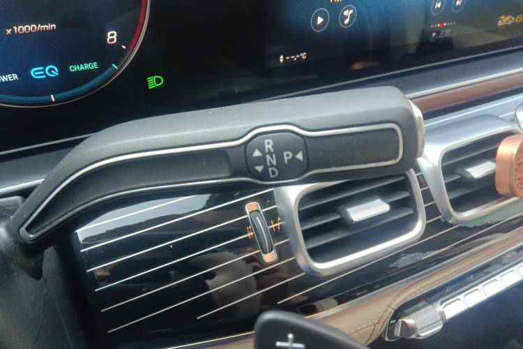 Used Mercedes-Benz GLS 2021 Facelift GLS 450 4MATIC Luxury Edition Gear Lever