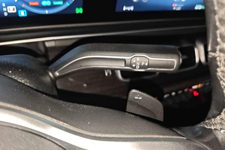 Used Mercedes-Benz GLS 2021 GLS 450 4MATIC Stylish Model Gear Lever