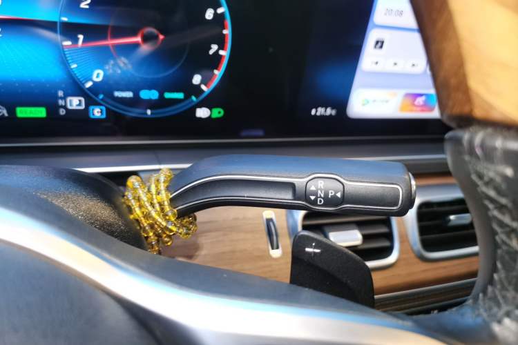 Used Mercedes-Benz GLS 2021 Facelift GLS 450 4MATIC Luxury Edition Gear Lever