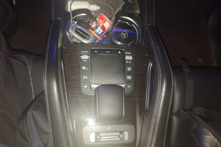 Used Mercedes-Benz GLS 2021 Facelift GLS 450 4MATIC Luxury Edition Gear Lever