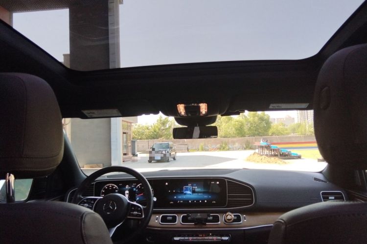 Used Mercedes-Benz GLS  Headliner