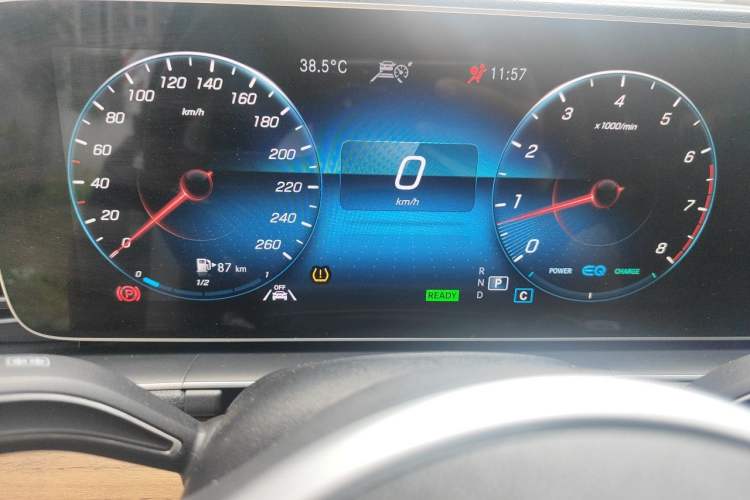 Used Mercedes-Benz GLS 2021 GLS 450 4MATIC Luxury Model Instrument Cluster