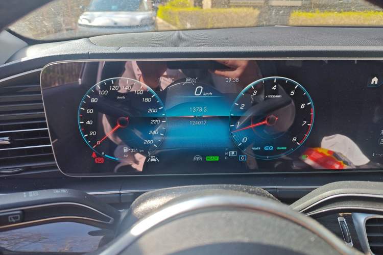 Used Mercedes-Benz GLS 2021 GLS 450 4MATIC Stylish Model Instrument Cluster