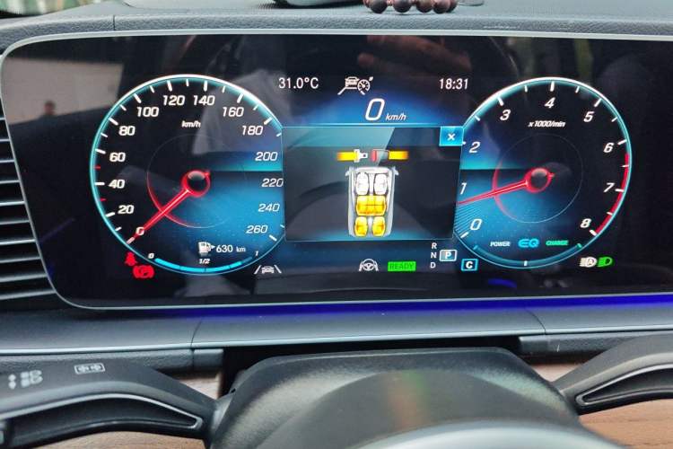 Used Mercedes-Benz GLS 2021 GLS 450 4MATIC Luxury Model Instrument Cluster