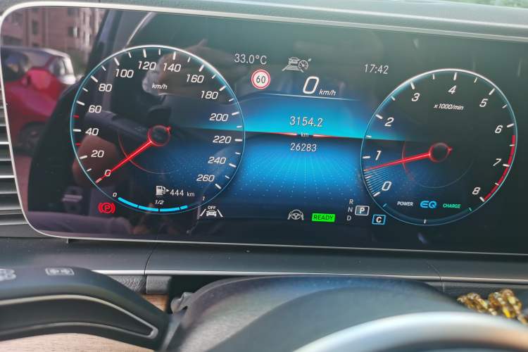 Used Mercedes-Benz GLS 2021 Facelift GLS 450 4MATIC Luxury Edition Instrument Cluster