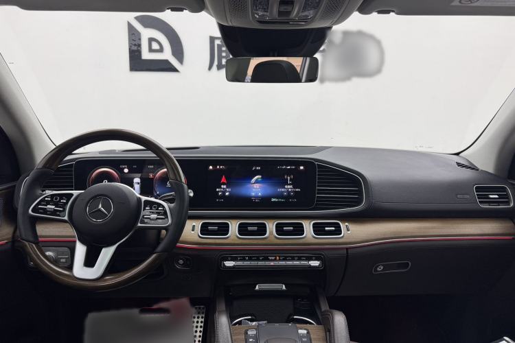 Used Mercedes-Benz GLS 2021 GLS 450 4MATIC Luxury Model Interior 1