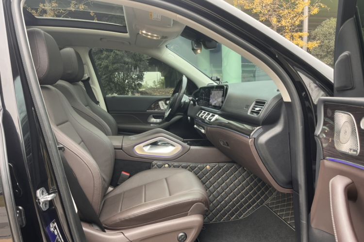 Used Mercedes-Benz GLS 2021 GLS 450 4MATIC Stylish Model Interior 10