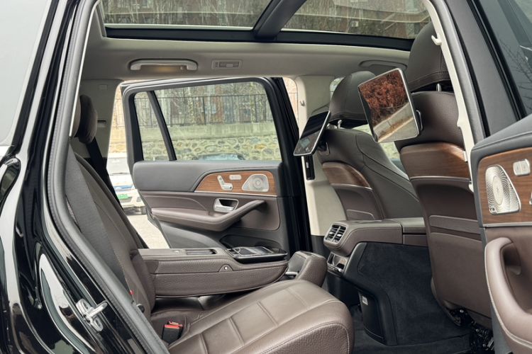 Used Mercedes-Benz GLS 2021 Facelift GLS 450 4MATIC Luxury Edition Interior 11