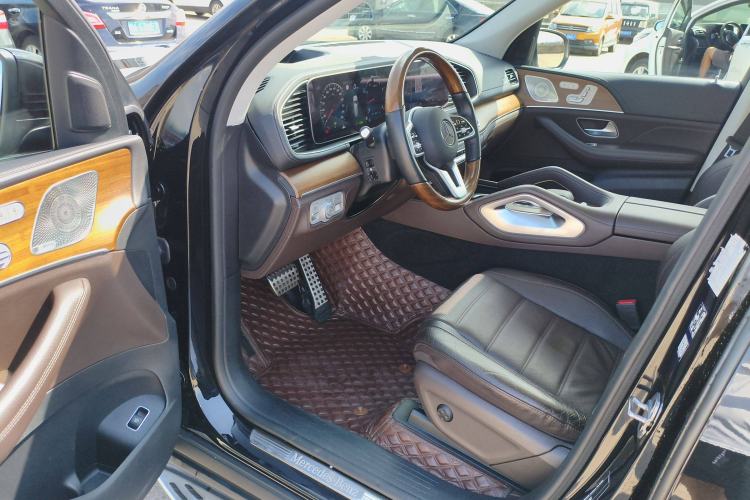 Used Mercedes-Benz GLS 2021 GLS 450 4MATIC Luxury Model Interior 2