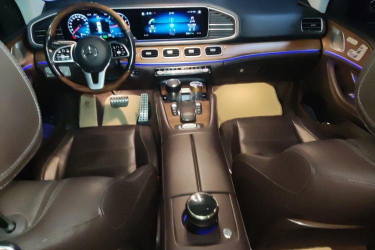 Used Mercedes-Benz GLS 2021 GLS 450 4MATIC Luxury Model Interior 2