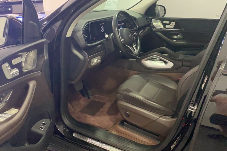 Used Mercedes-Benz GLS 2021 Refresh GLS 450 4MATIC Fashion Edition Interior 2