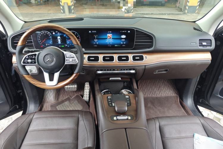 Used Mercedes-Benz GLS 2021 GLS 450 4MATIC Luxury Model Interior 2