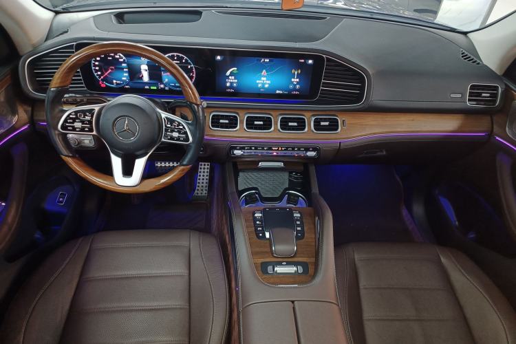 Used Mercedes-Benz GLS 2021 GLS 450 4MATIC Luxury Model Interior 2