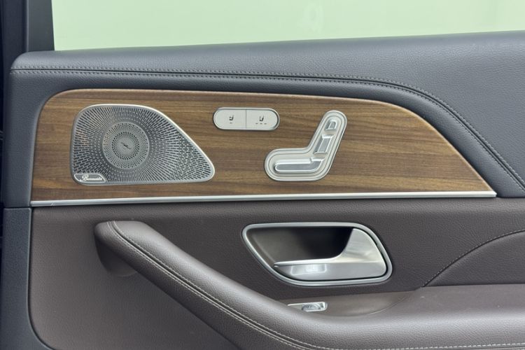 Used Mercedes-Benz GLS 2021 Facelift GLS 450 4MATIC Luxury Edition Interior 3