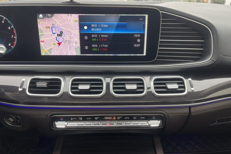 Used Mercedes-Benz GLS 2021 GLS 450 4MATIC Stylish Model Interior 3