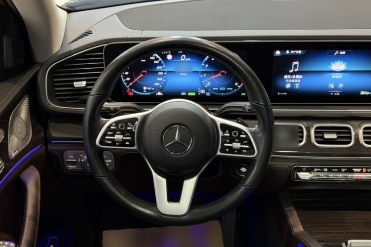 Used Mercedes-Benz GLS 2021 GLS 450 4MATIC Stylish Model Interior 3