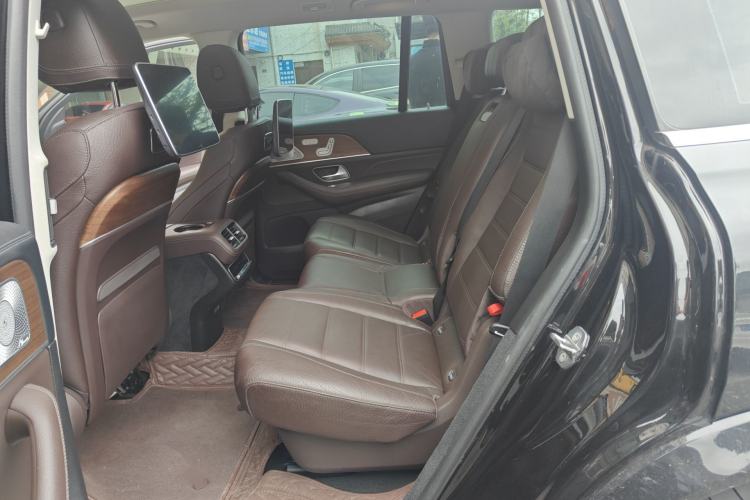 Used Mercedes-Benz GLS 2021 GLS 450 4MATIC Luxury Model Interior 4