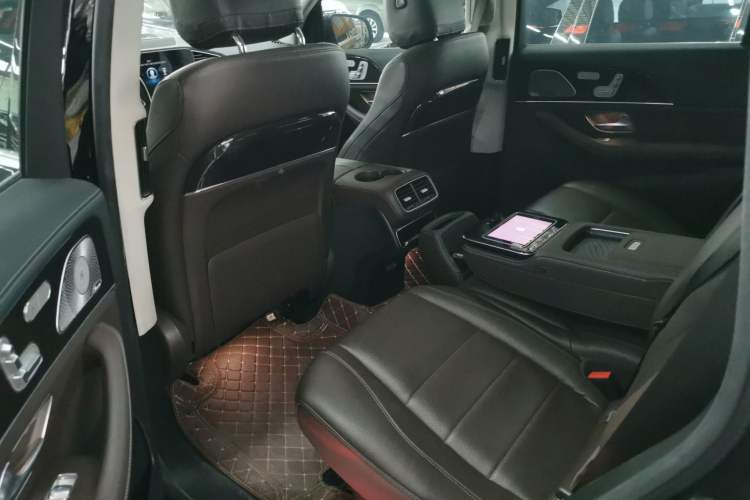 Used Mercedes-Benz GLS 2021 GLS 450 4MATIC Stylish Model Interior 4