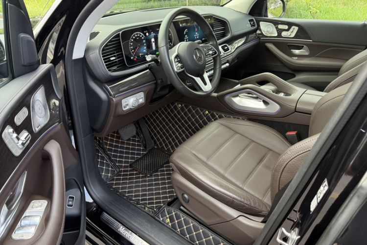Used Mercedes-Benz GLS 2021 GLS 450 4MATIC Stylish Model Interior 5