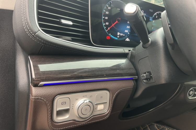 Used Mercedes-Benz GLS 2021 GLS 450 4MATIC Stylish Model Interior 8