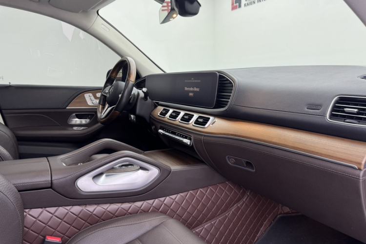 Used Mercedes-Benz GLS 2021 Facelift GLS 450 4MATIC Luxury Edition Interior 9