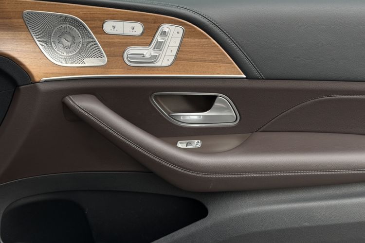 Used Mercedes-Benz GLS 2021 Facelift GLS 450 4MATIC Luxury Edition Interior 9